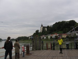 River-powered ferry