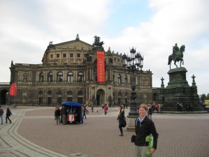 This building kind of went crazy with statues around its roof