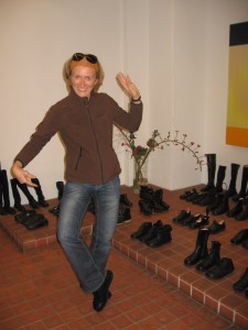 Renate shopping for shoes