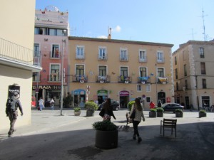 Cows on hotel balcony in Figueres